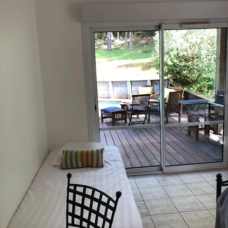 Avec Piscine Petanque Ping-pong Garage Pres Golf Villa